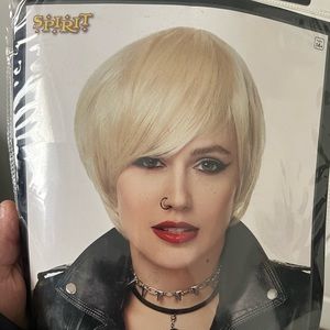 Blonde spirit wig